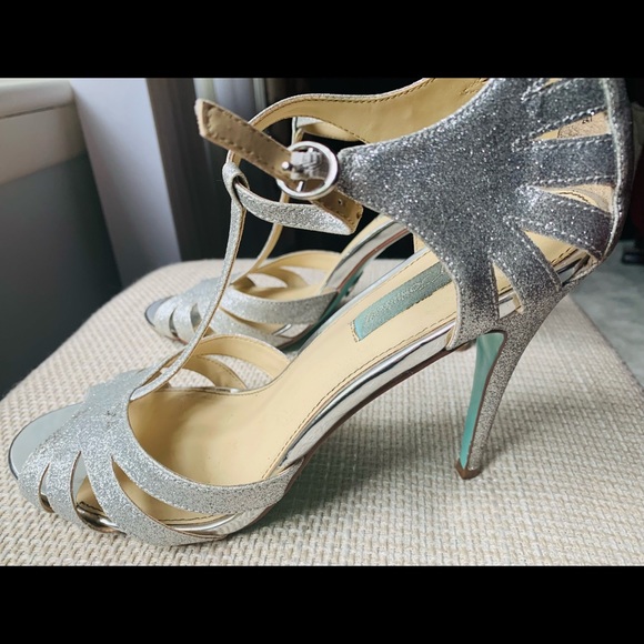 Betsey Johnson spike Silver sparkled heels size 10 - Picture 2 of 12